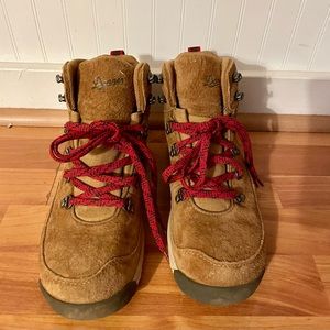 Danner Boots, size 9, women’s